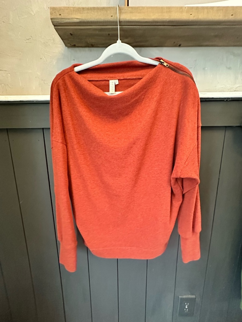 Hayden Burnt Orange Off-Shoulder Slouchy Zip Sweater size Medium